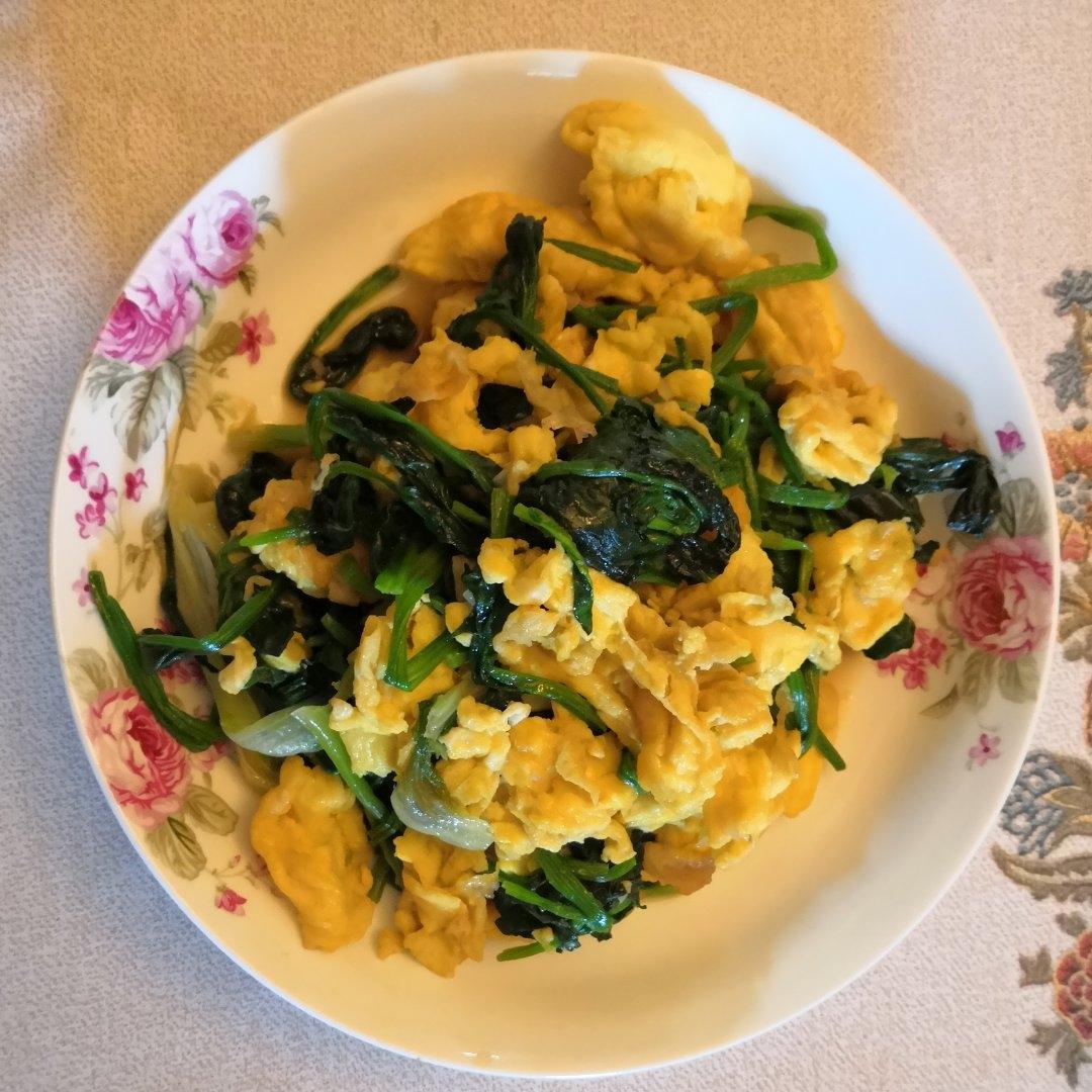 菠菜炒鸡蛋