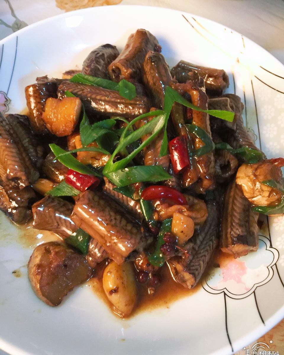 大蒜烧鳝鱼