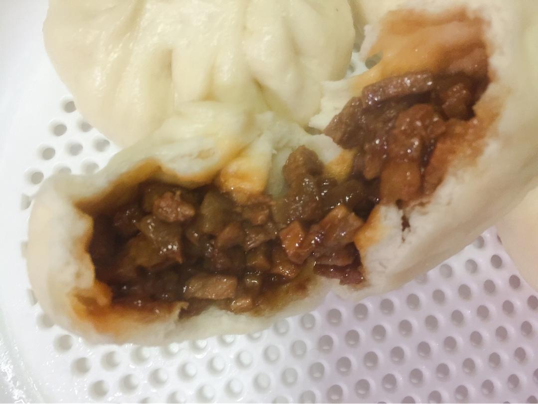 酱肉包子