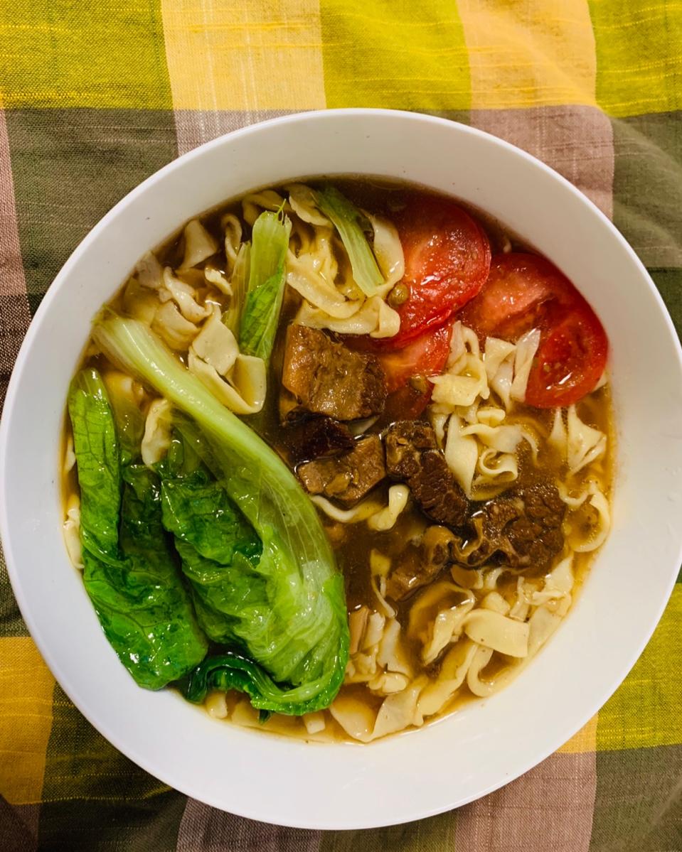 做一碗让你内牛满面的手擀牛肉面（附红焖牛肉的做法）
