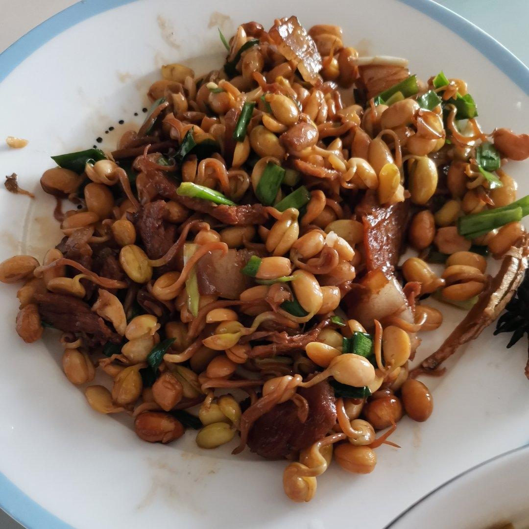 回味很香的炖黄豆芽