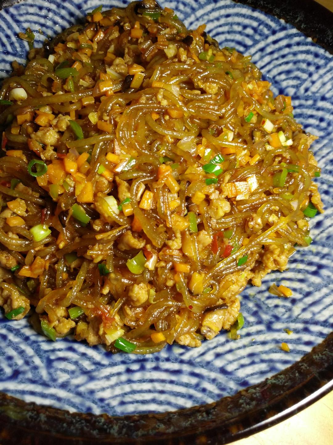 散步在晚风里做的肉末炒粉丝