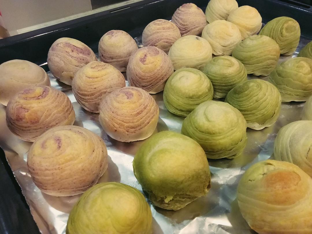 蛋黄酥~紫薯、抹茶、原味~花好月圆，中秋快乐~内附一次做六色蛋黄酥方法~
