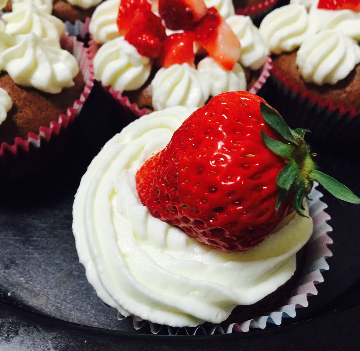 杯子草莓蛋糕cupcake