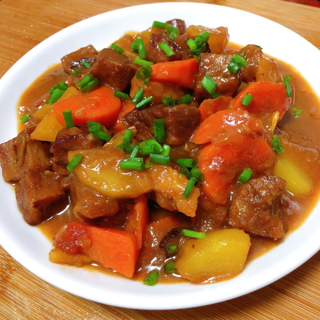 爆热的夏天做的番茄炖牛腩