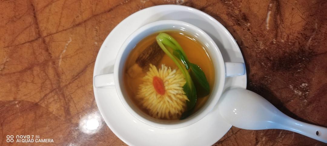 鸡汤菊花豆腐