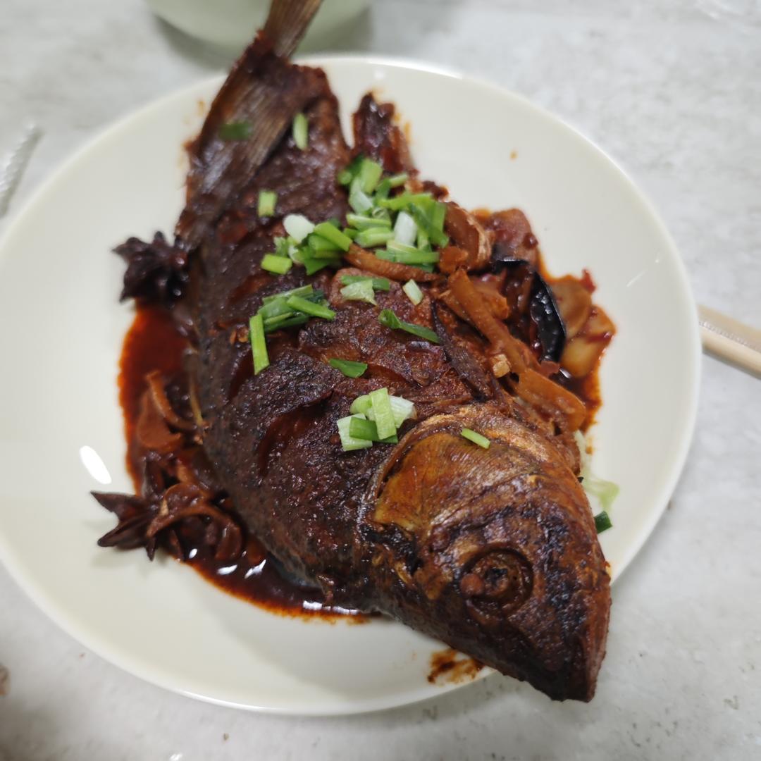 红烧鲫鱼