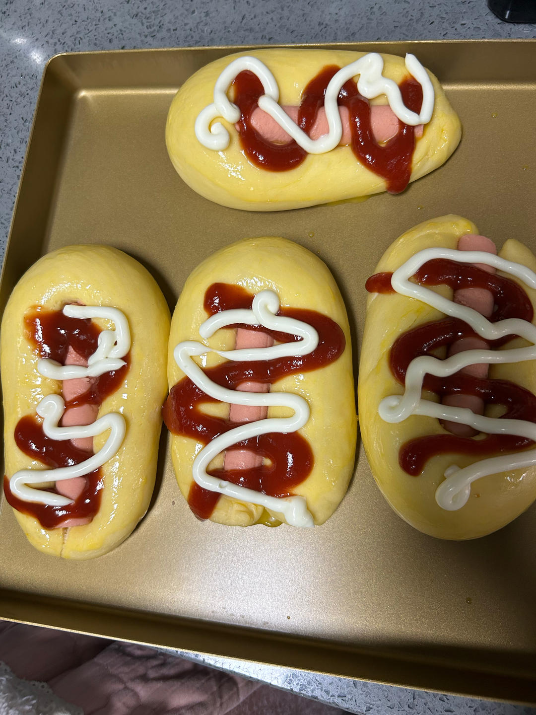 一个面团撑起一家店的台式面包—香肠面包