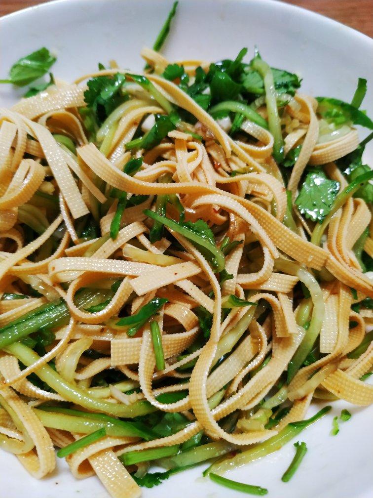 黄瓜干豆腐丝