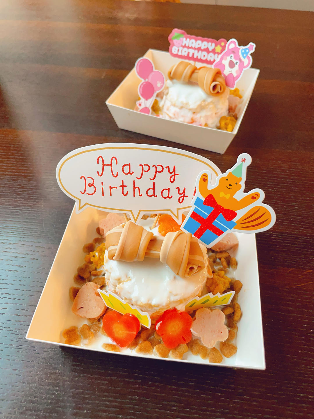 健康的宠物狗狗生日蛋糕(超详细：附步骤图和装饰饼干做法)