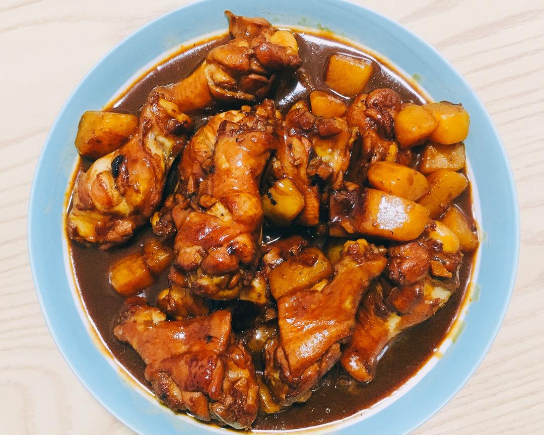 焦糖红烧土豆鸡腿的做法