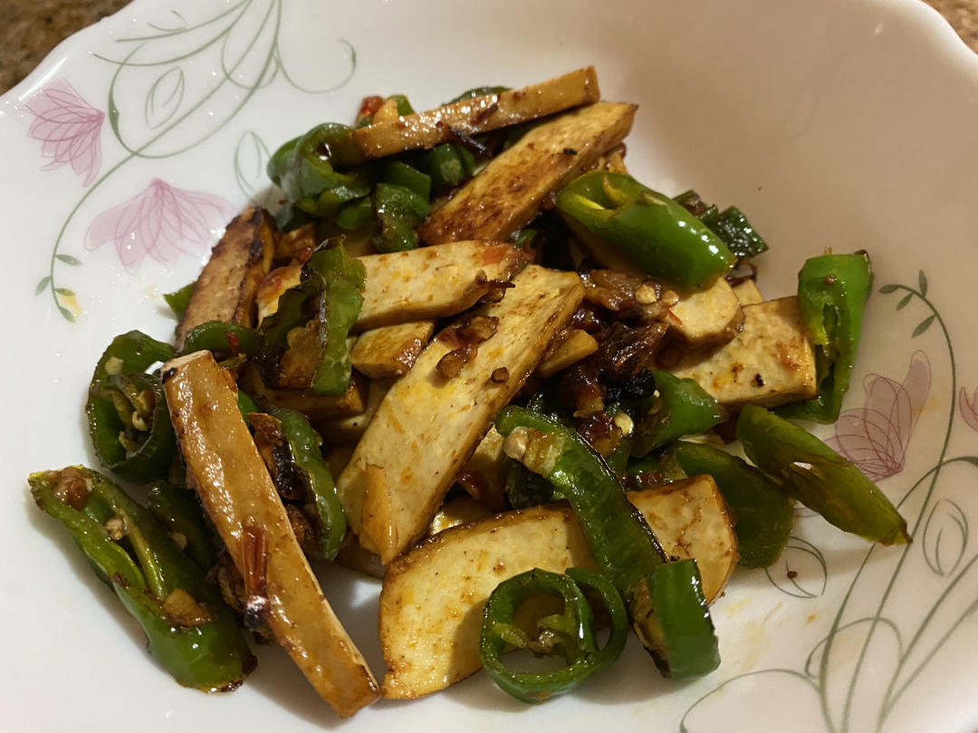 家常青椒豆干