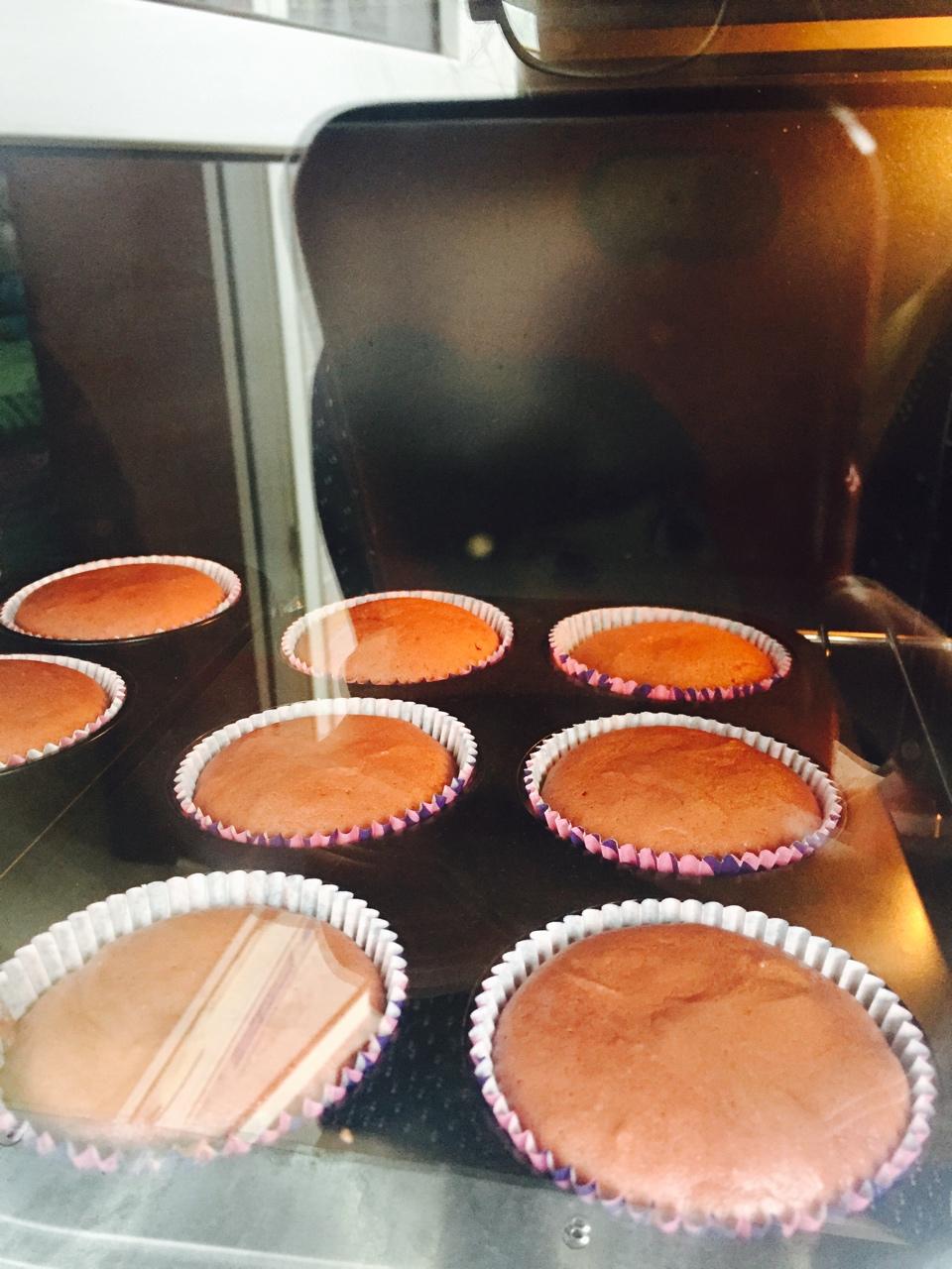 传统红丝绒杯子蛋糕（极软无泡打粉）Red velvet cupcake