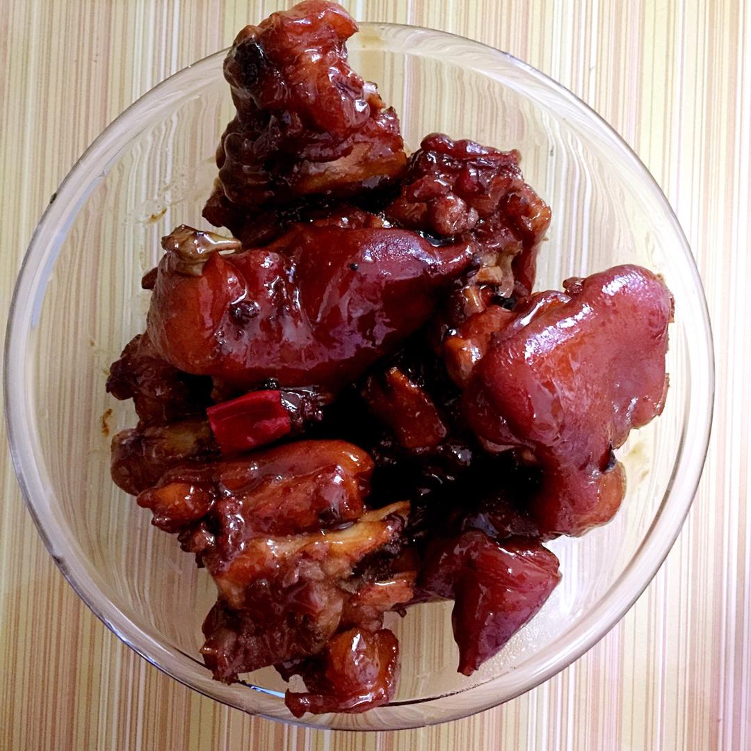 美味的家常菜：红烧猪蹄