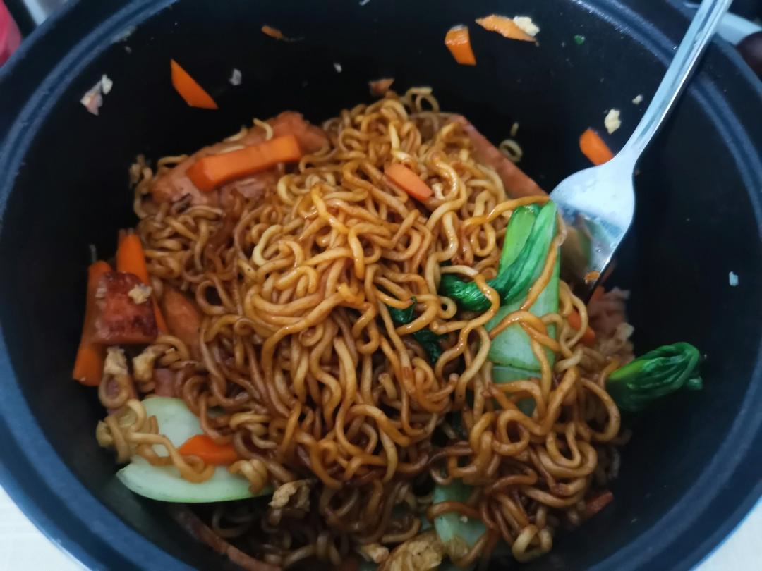 秒杀路边摊的炒方便面