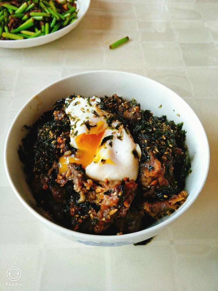 【温泉蛋肥牛盖饭】