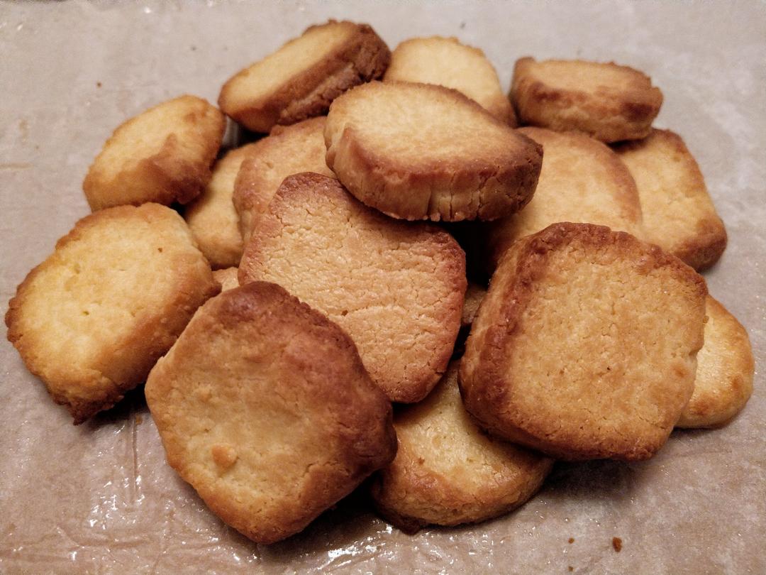 极简风炼奶小饼干