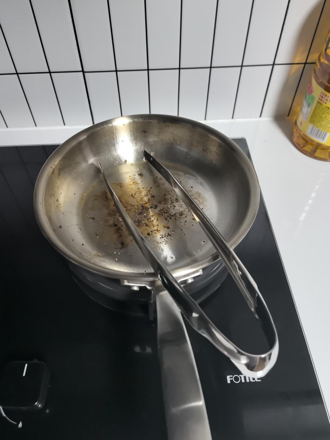 不锈钢锅牛排