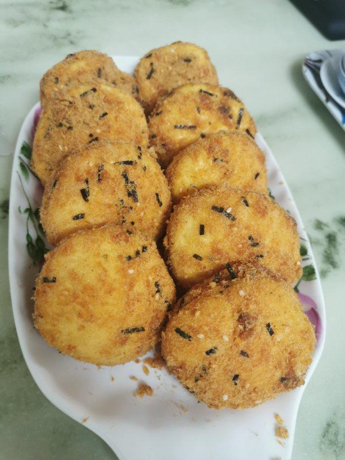 肉松小贝                 完胜鲍师傅