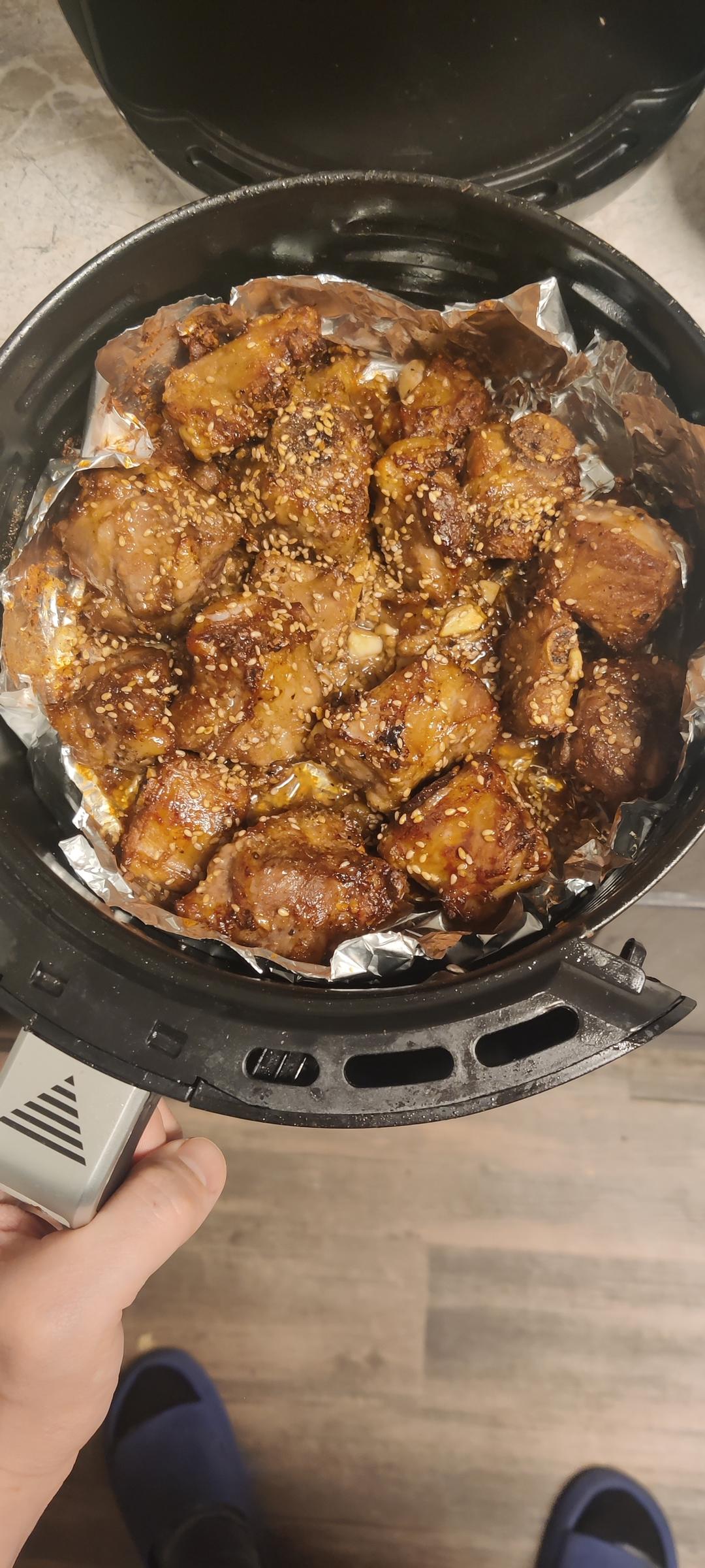 空气炸锅蒜香排骨，巨香巨好吃，简单易操作