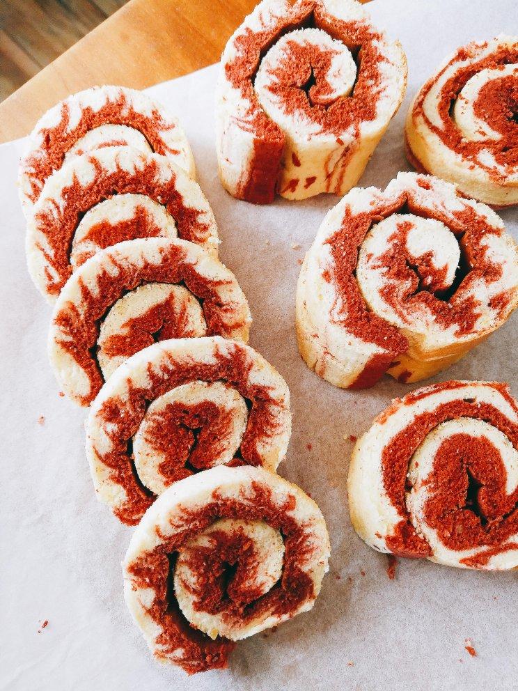 蛋糕卷，红丝绒蛋糕卷，旋风蛋糕卷