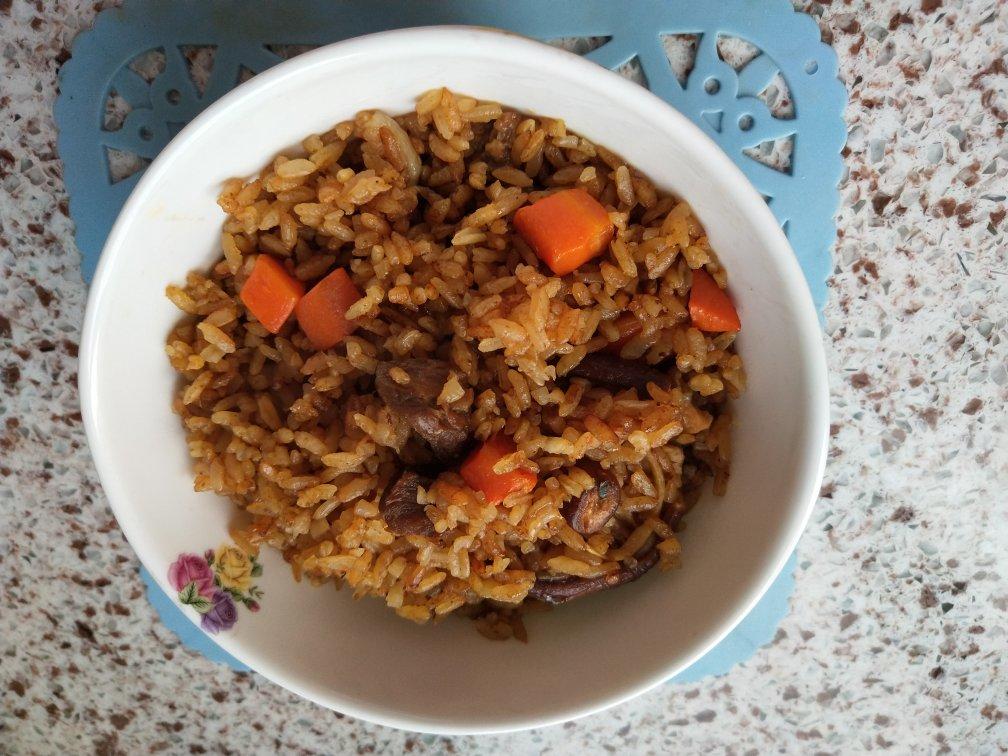 喷香羊肉焖饭