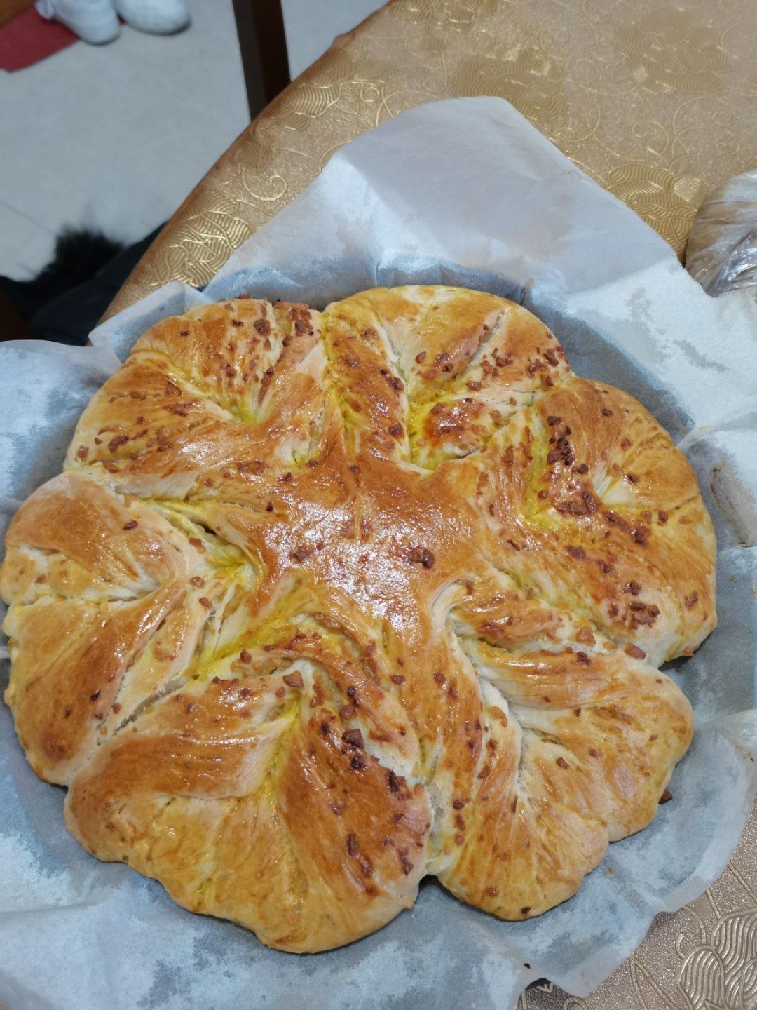 【小高姐】蒜香浓郁 造型优美 不用揉出手膜的面包