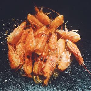 虾头油咸蛋黄海鲜粉丝煲的做法 步骤3