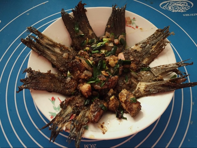 品静做的双椒香煎鱼尾