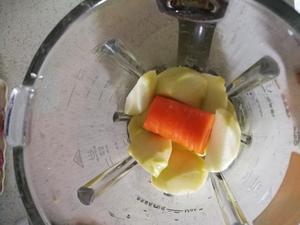 便秘克星—苹果胡萝卜汁（原创）的做法 步骤1