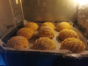菠萝酥皮面包的做法 步骤5