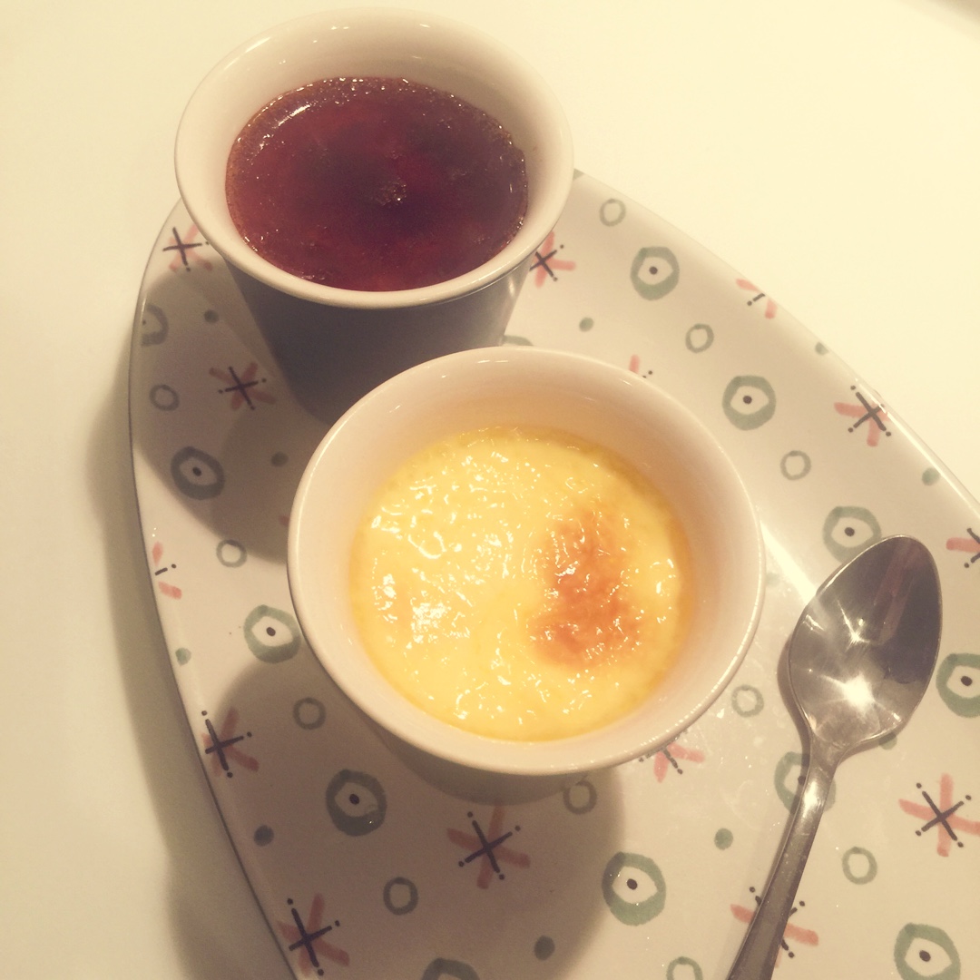 Crèmebrulée。法式烤布雷。焦糖布丁。
