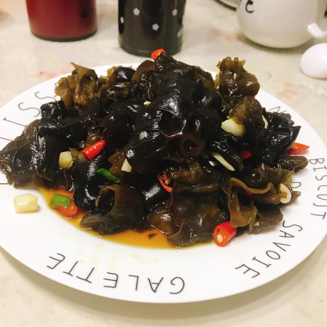 凉拌黑木耳