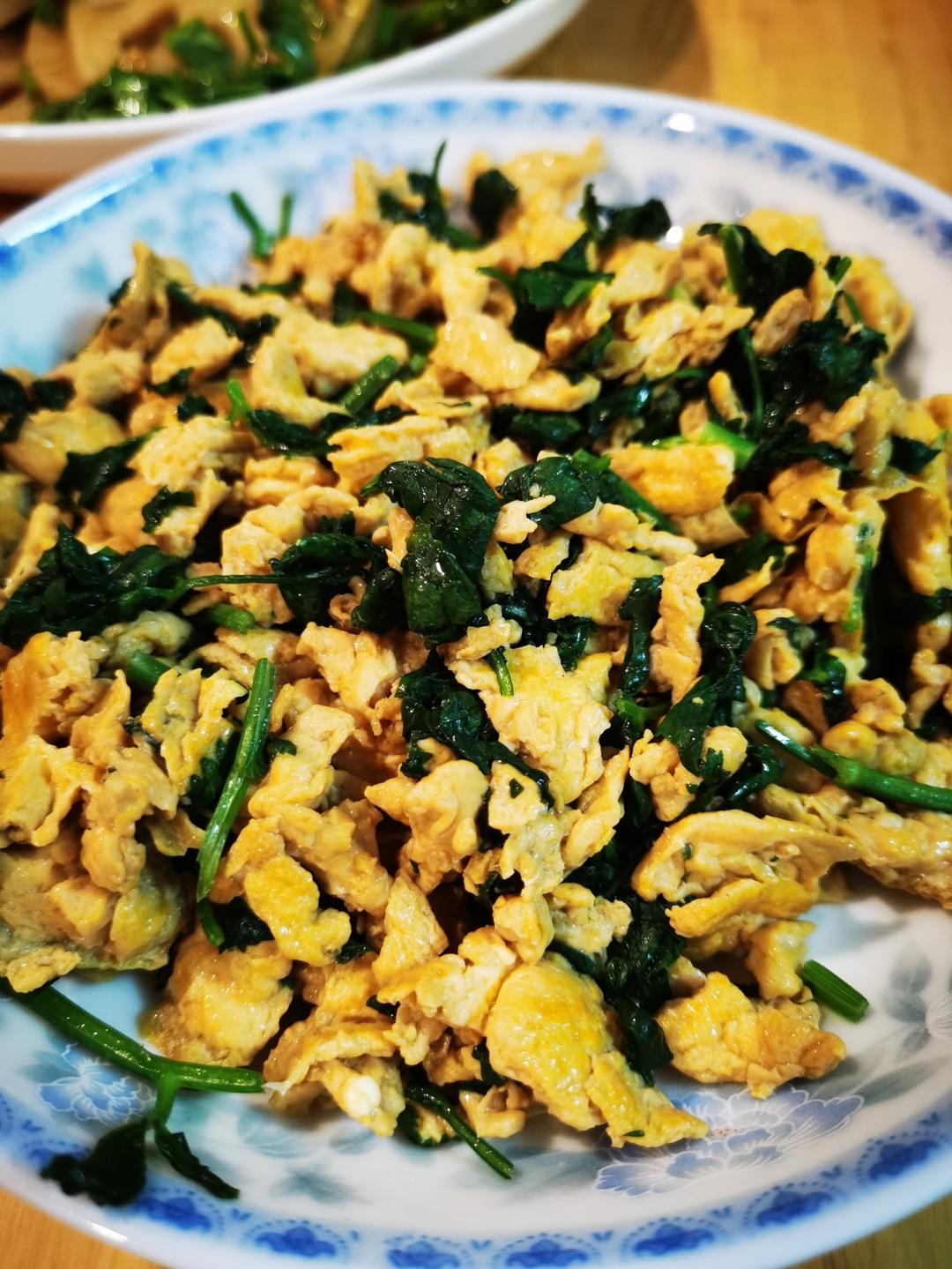 香菜炒鸡蛋