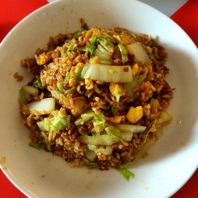 据说是 正宗酱油炒饭