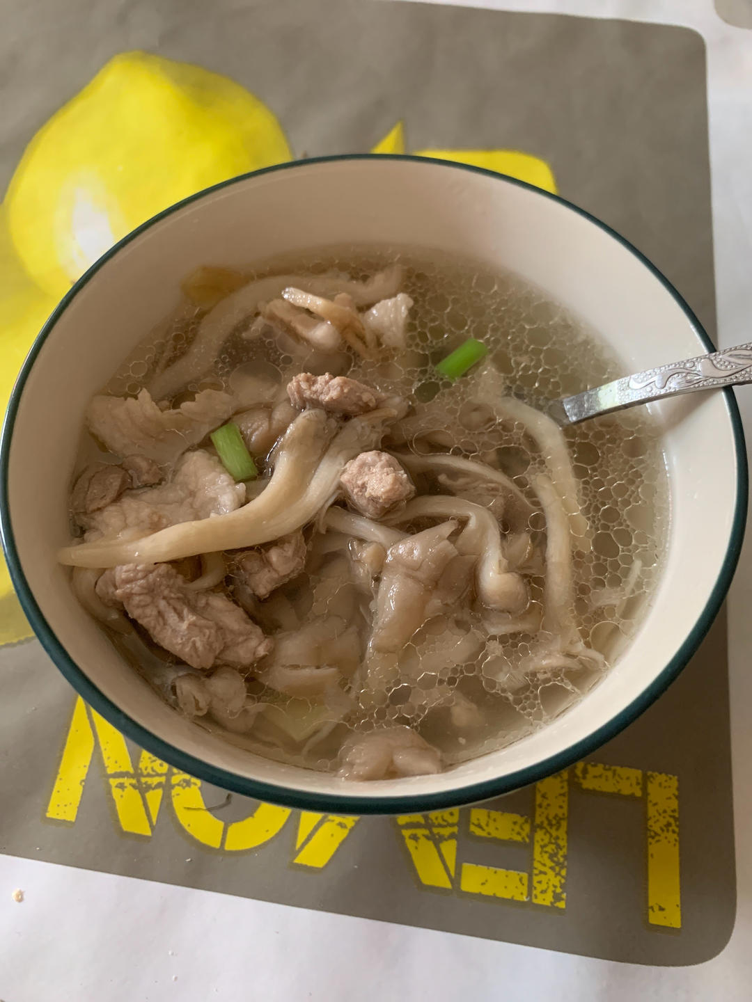 增加免疫                       平菇瘦肉汤