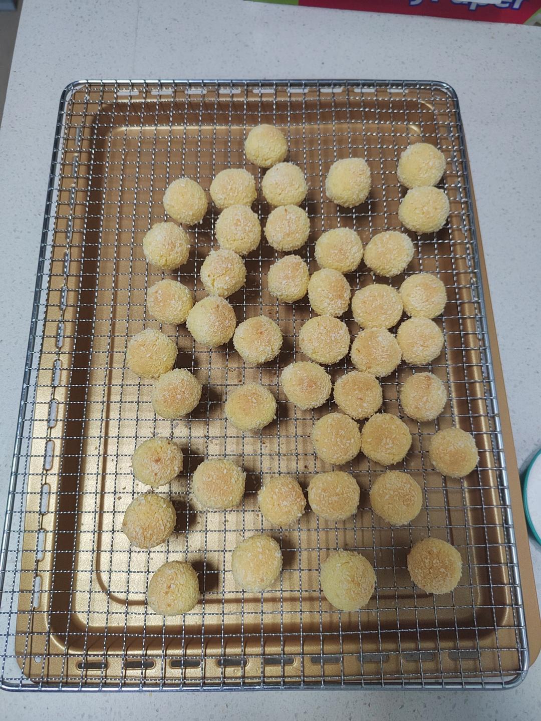 【视频】椰蓉小酥球（消耗蛋黄）童年美食