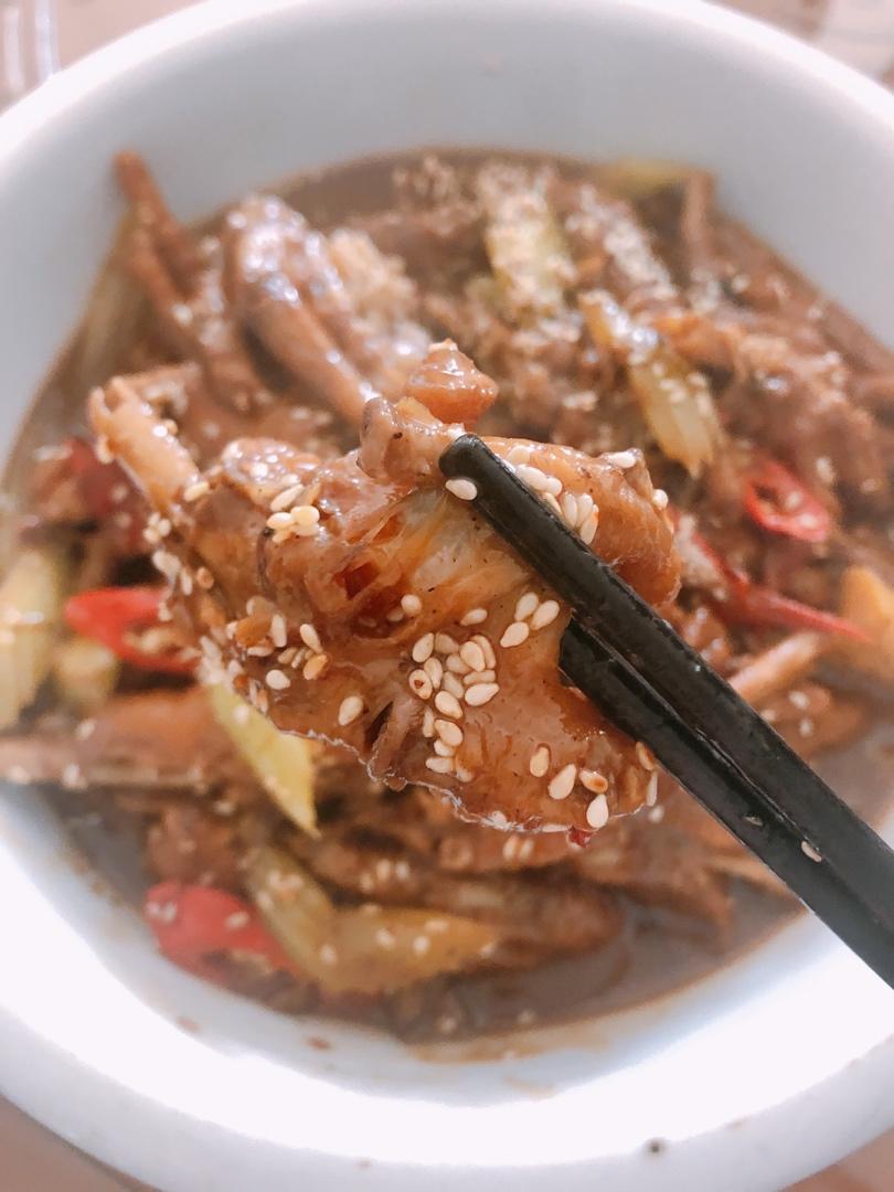 香辣凤爪煲