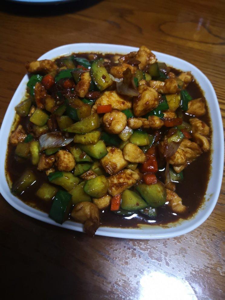 超级简单好吃的酱爆鸡丁