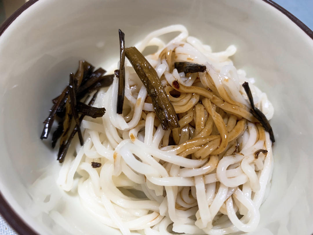 葱油拌面Spring Onion Noodles