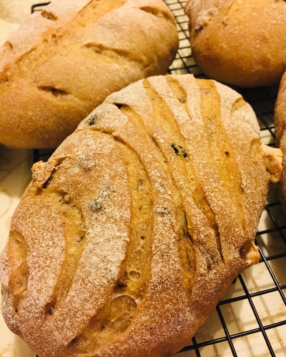 无糖无油黑麦核桃软欧