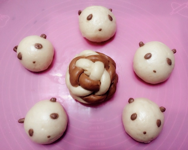 牛奶小熊猫馒头
