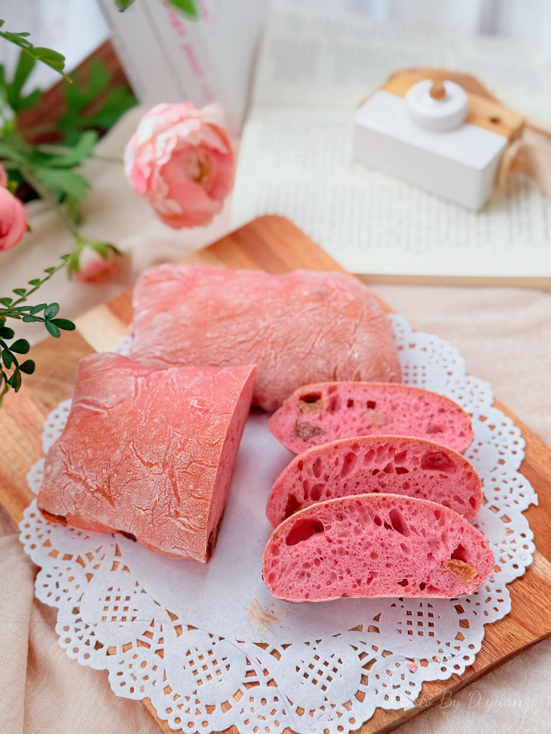 免揉✅无糖粉嫩提子恰巴塔，把春日浪漫揉进面包里