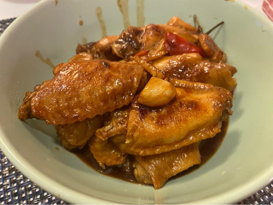外婆教我的红烧鸡翅·连汤汁都狠好吃！！！