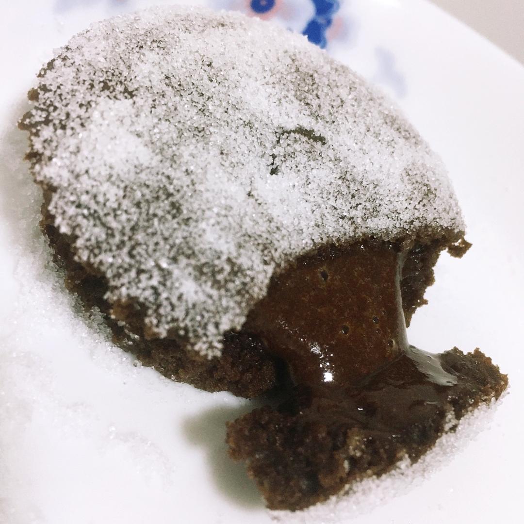 巧克力熔岩蛋糕(全图文超简单)
