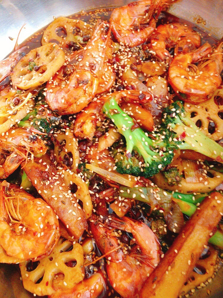 邵汇大虾，喜虾客，王婆大虾。超级简单的干锅虾