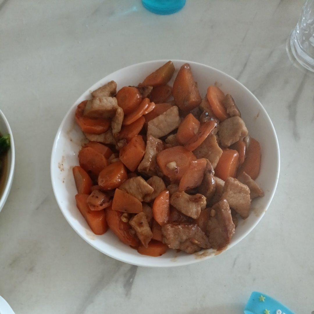 超下饭的胡萝卜炒肉