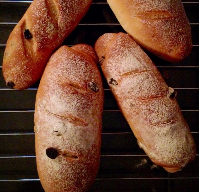 全麦葡萄干面包