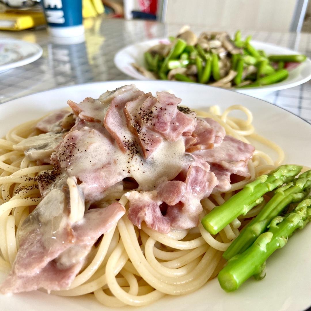 白蘑菇奶油培根意面