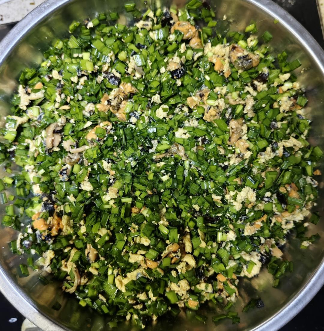 海虹韭菜盒子，肥美小海鲜的花样吃法 70大卡/个